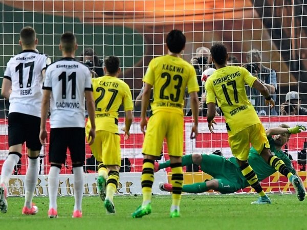 Berita DFB Pokal: Aubameyang Lakukan Tendangan Panenka, Schmelzer: Itu Tidak Penting di Final