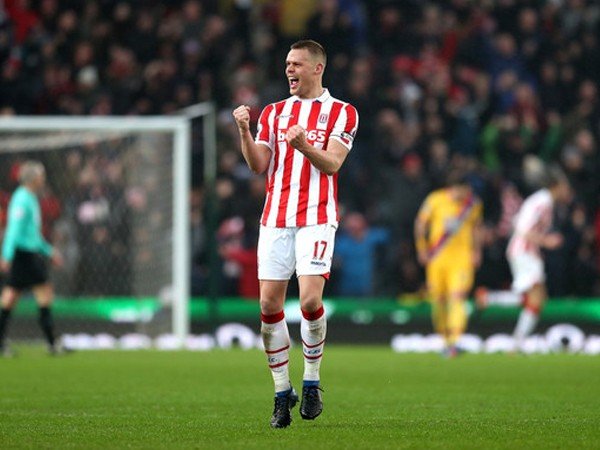 Berita Liga Inggris: Stoke Ingin Pertahankan Ryan Shawcross dengan Beri Kontrak Baru