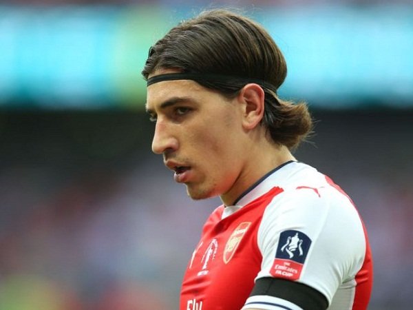 Berita Transfer: Kian Panas! Bellerin Tolak Tepis Spekulasi Transfer Ke Barcelona