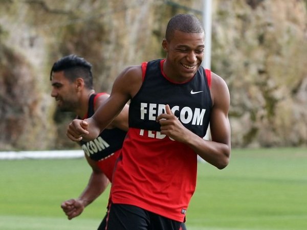 Berita Transfer: Mbappe Tipu Fans Arsenal dengan Video yang Jadi Viral di Dunia Maya