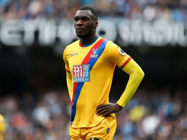 Berita Liga Inggris: Chelsea Ingin Boyong Christian Benteke Sebagai Striker Cadangan