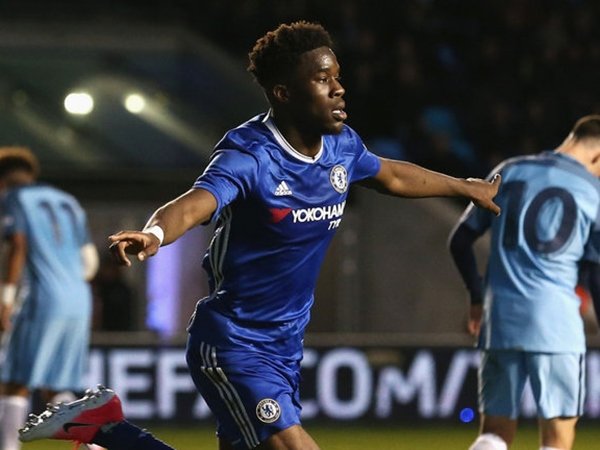 Berita Liga Inggris: Striker Muda Chelsea, Ike Ugbo Resmi Dipinjamkan ke Barnsley