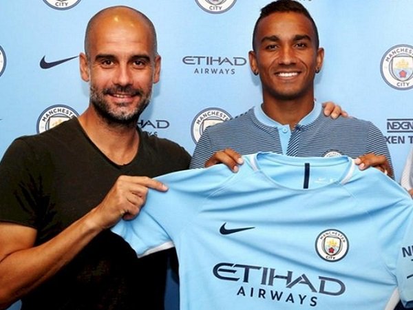 Berita Liga Inggris: Berapa Nomor Punggung Danilo di Manchester City?