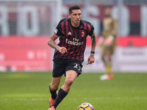 Berita Transfer: Jose Sosa Ingin Bertahan Di Milan