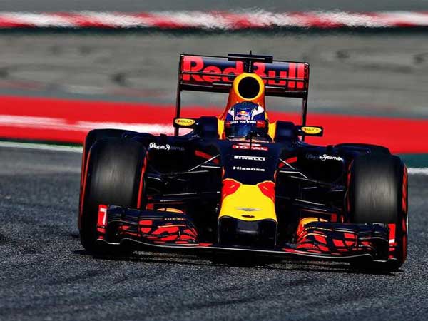 Berita F1: Mungkinkah tim F1 Toro Rosso beralih ke Honda?