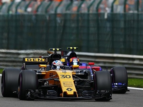 Berita F1: Palmer Yakin Alonso Harusnya Dijatuhi Penalti