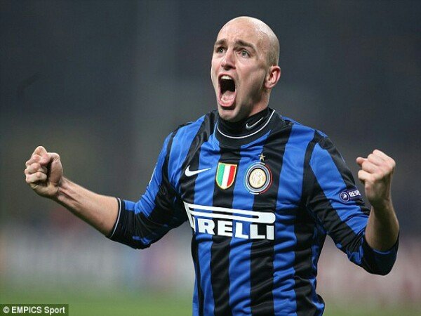 Esteban 'El-Cuchu' Cambiasso Resmi Putuskan Gantung Sepatu