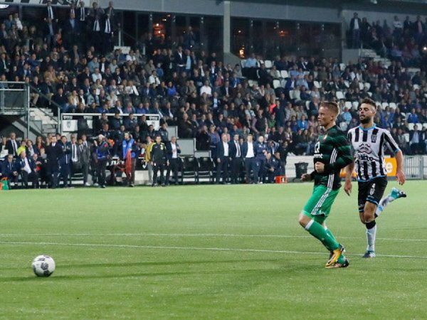 Feyenoord Kalahkan Heracles, Sam Larsson Cetak Gol Debut