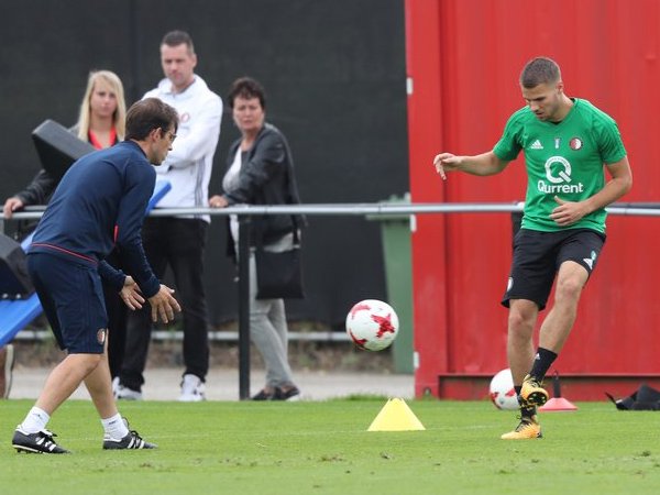 Menjamu NAC Breda, Feyenoord Bisa Mainkan Van Beek Dan Nieuwkoop