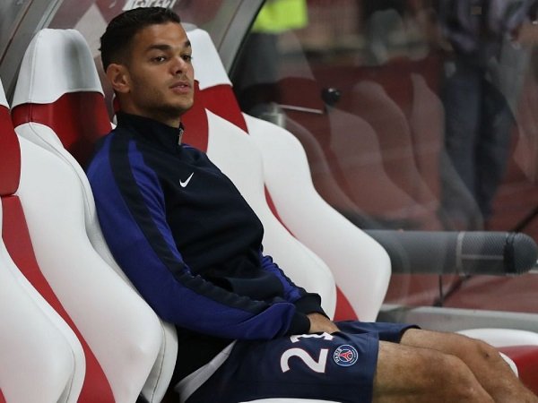 Pengacara Hatem Ben Arfa Klaim Kliennya Telah Dikucilkan Oleh PSG