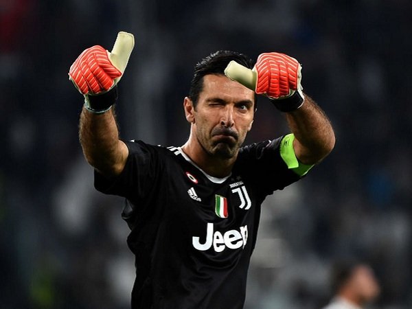 Menonton Gianluigi Buffon Adalah Pedoman untuk Menjadi Kiper yang Hebat