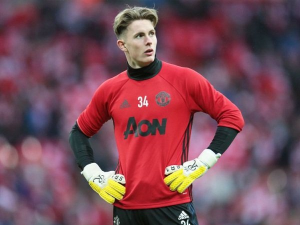 Pembalasan Atas Pendekatan Terhadap Ozil, Arsenal Siap Bajak Kiper Muda United