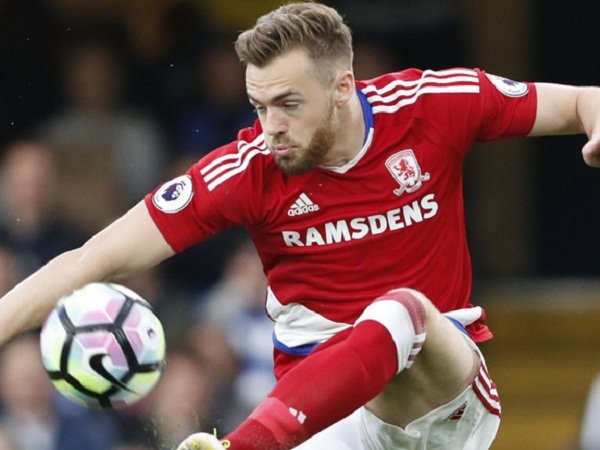 Bek Muda Arsenal Tambah Masa Bakti Hingga 2021