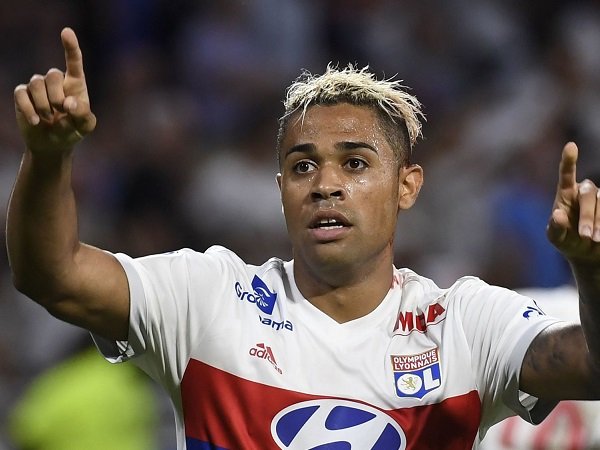 Mariano Bersinar di Lyon, Aulas Puji Peran Benzema