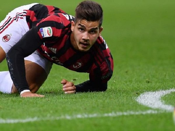 FFP Mulai Hantui Milan, Arsenal Siap Bajak Penyerang Muda Ini