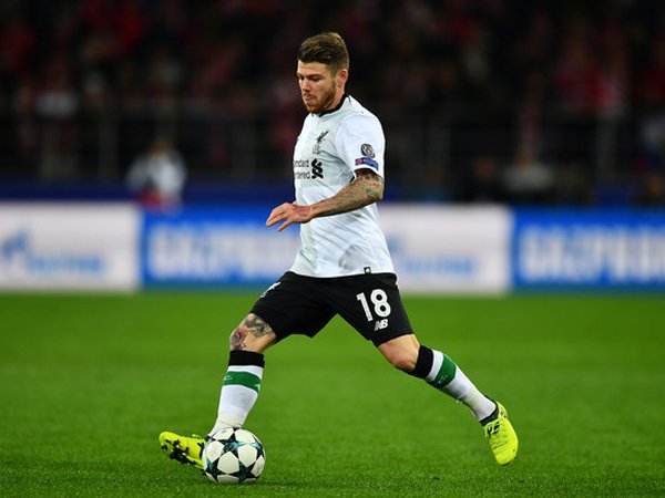 Alberto Moreno Ceritakan Kebiasaannya Sebelum Tampil