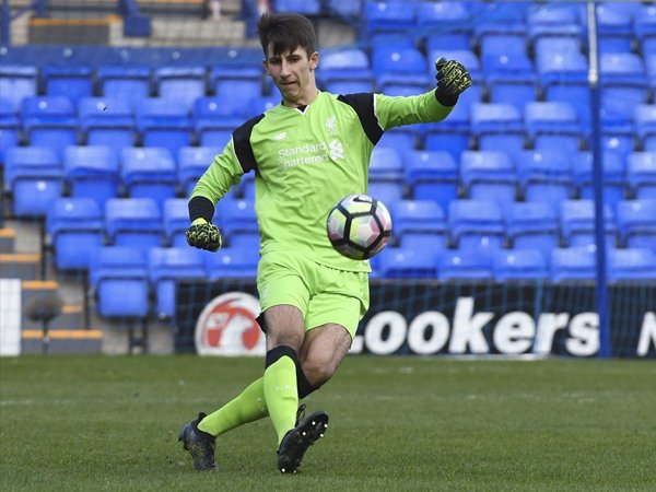 Kamil Grabara Berharap Bisa Jadi Kiper Utama Liverpool