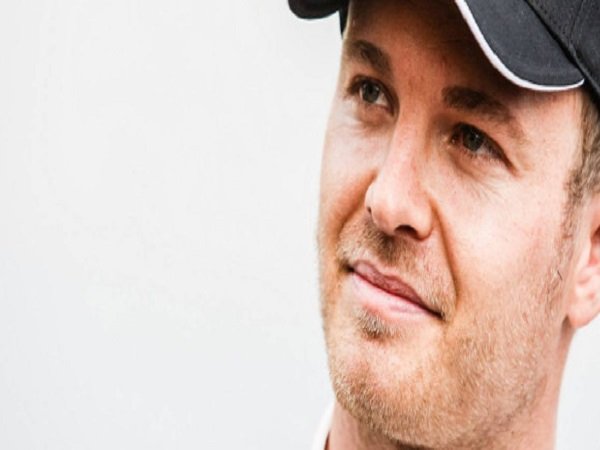 Nico Rosberg Beri Selamat Atas Kemenangan Lewis Hamilton