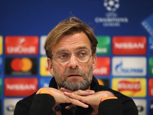 Buat Marah Chris Hughton, Jurgen Klopp Ungkap Permintaan Maaf