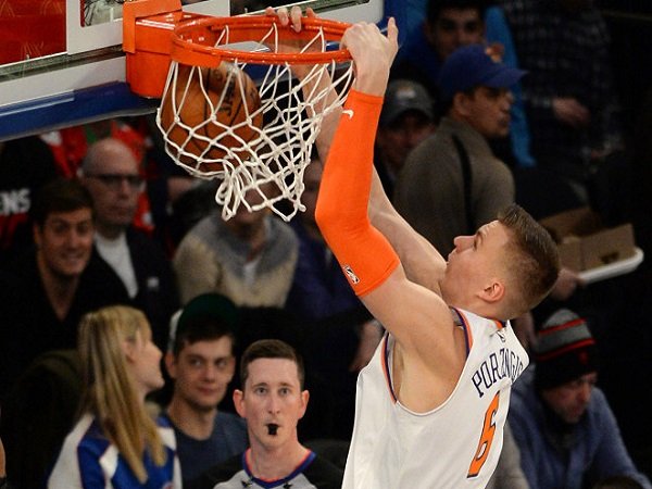 Kristaps Porzingis Bawa Knicks Atasi Hawks