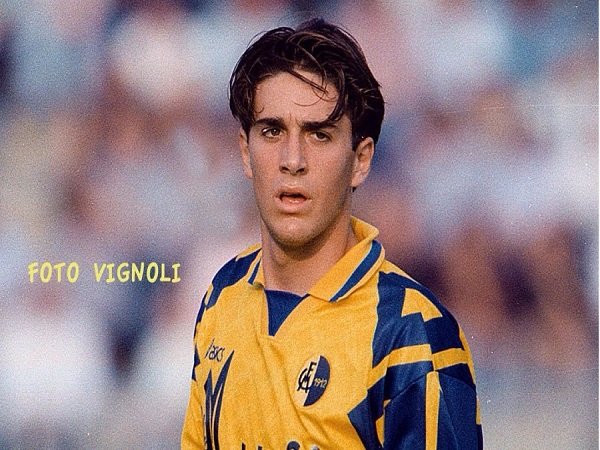 Luca Toni Ingin Selamatkan Klub Kota Kelahirannya