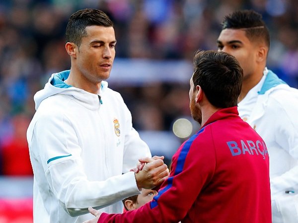 Francesco Totti Utarakan Pendapat Soal Lionel Messi dan Cristiano Ronaldo