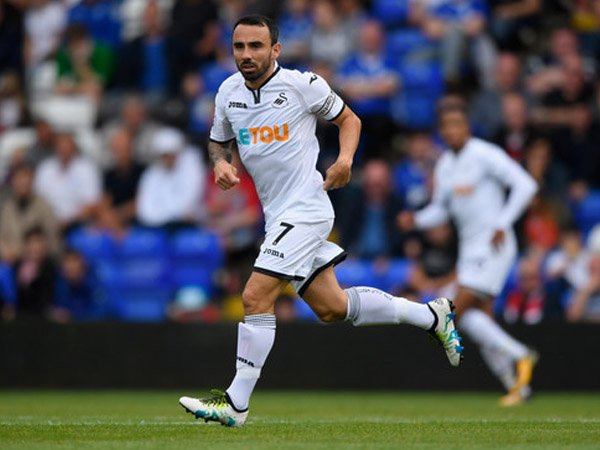 Pilih Fokus Bermain, Carlos Carvalhal Sambut Baik Keputusan Leon Britton