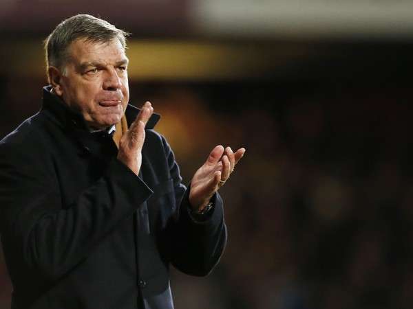 Phil Jones Ungkap Masa Lalu Karirnya dengan Allardyce