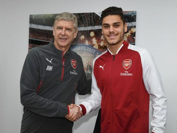 Arsenal Resmi Rampungkan Transfer Talenta Muda Yunani, Konstantinos Mavropanos