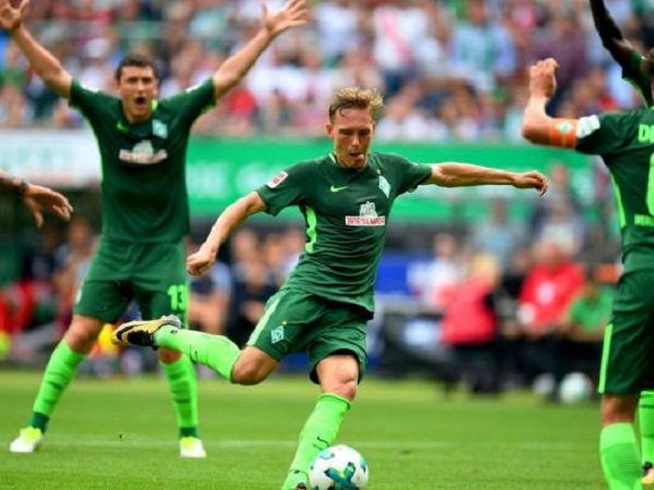 Milan Pantau Bek Multifungsi Werder Bremen