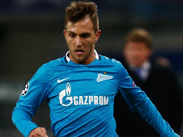 Inter Bidik Criscito untuk Benahi Lini Pertahanan