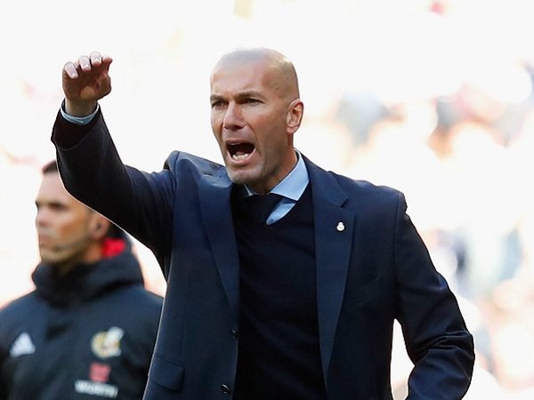 Eks Striker Real Madrid Sebut Zidane Harus Tetap Dipertahankan Klub Meski Nihil Gelar
