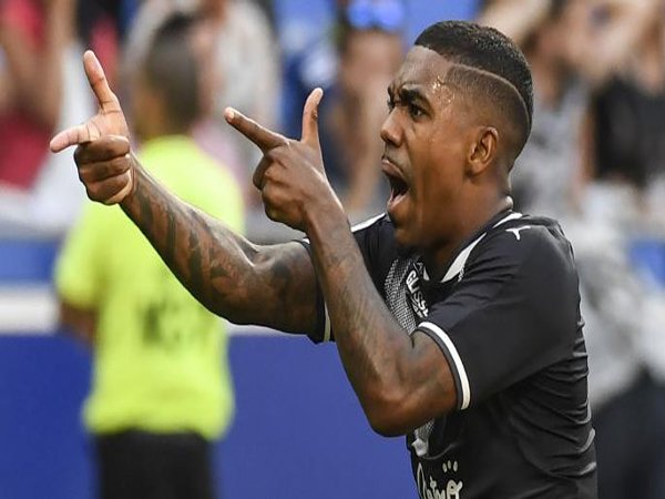 Tottenham Mundur dalam Perebutan Servis Malcom