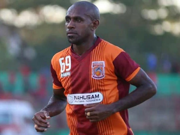 Boaz Salossa dan Salampessy Berlabuh di Borneo FC