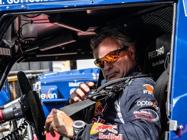 Kena Penalti di Reli Dakar, Ini Komentar Kubu Sainz
