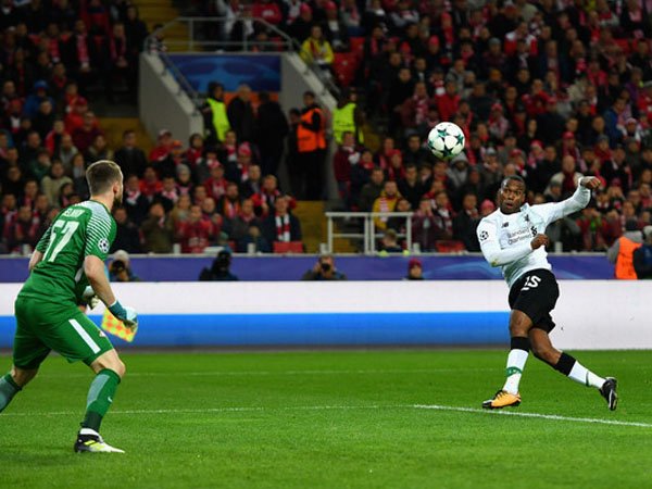 Butuh Menit Bermain, Daniel Sturridge Ingin Pindah ke Sevilla