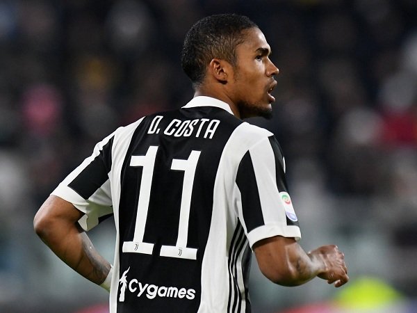 Douglas Costa Tak Permasalahkan Permainan Buruk Juventus
