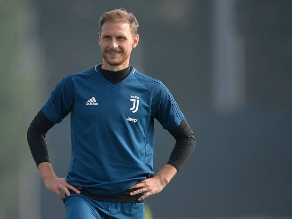 Howedes Ungkap Masalah Yang Ada di Schalke