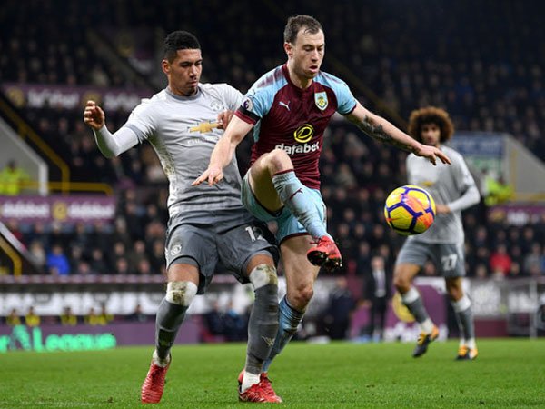 Sean Dyche Pastikan Ashley Barnes Tidak Akan Tinggalkan Burnley