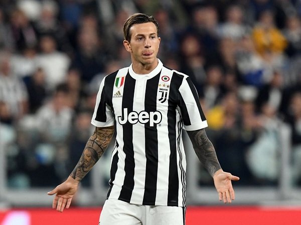 Douglas Costa dan Bernardeschi Cedera, Juventus Krisis Pemain Sayap