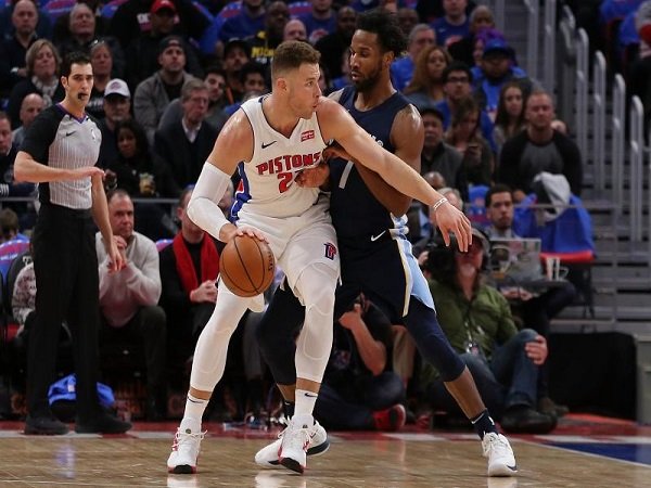 Debut Blake Griffin Bersama Detroit Pistons Berbuah Manis