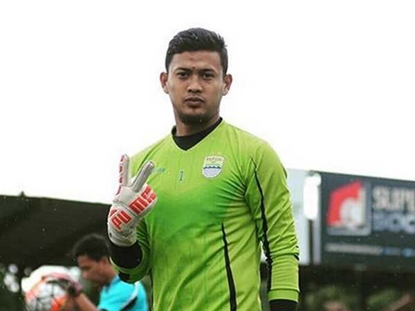 Gomez Latih Langsung Tiga Kiper Persib