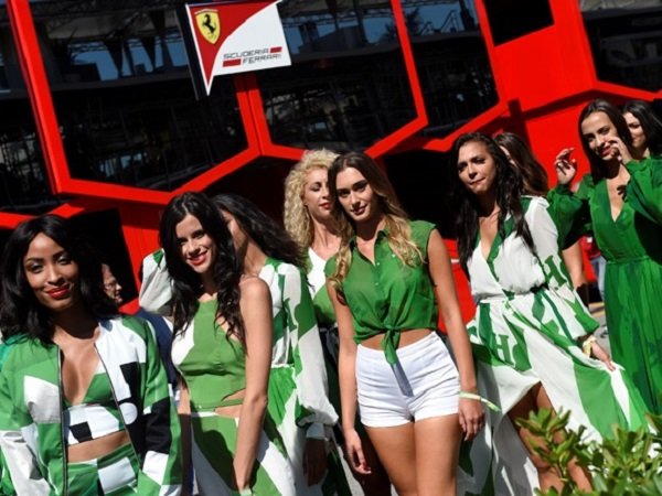 Grid Girls Dihilangkan, Tapi Formula 1 Masih Tetap Hadirkan Gadis Cantik di Tiap Balapan