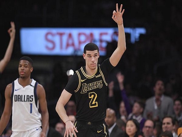 Tampil Garang, Los Angeles Lakers Hantam Dallas Mavericks