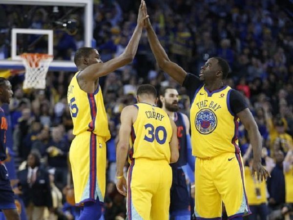 Golden State Warriors Menangi Duel Panas Lawan Oklahoma City Thunder