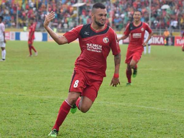 Marcel Silva Sacramento Lepas Nomor Punggung 8