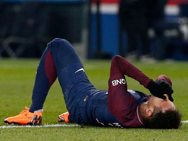 Neymar Harus Segera Dioperasi Demi Tampil di Piala Dunia 2018