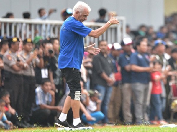 Persib Hajar Perserang, Gomez Puji Ezechiel