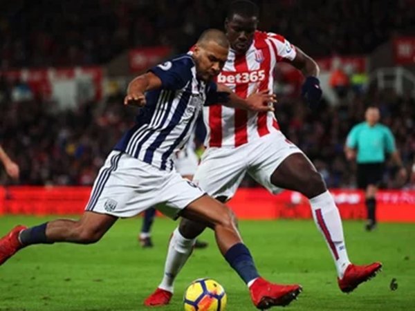 Dipinjamkan ke Stoke City, Target Kurt Zouma Kembali ke Chelsea Di Akhir Musim