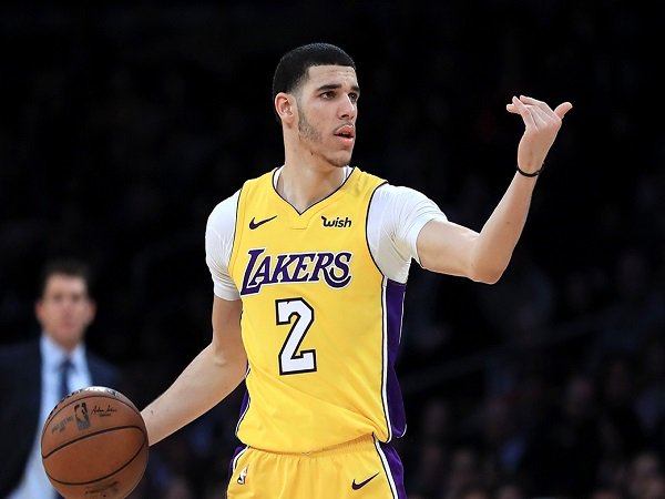 Lonzo Ball Akan Jalani Tes MRI Untuk Periksa Kondisi Lututnya